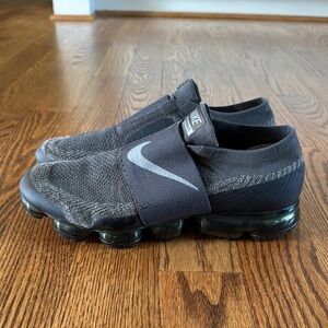 Nike Men's Grey Vapormax Running Shoes